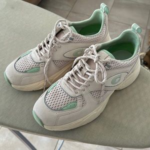 Coach Sneaker size 9